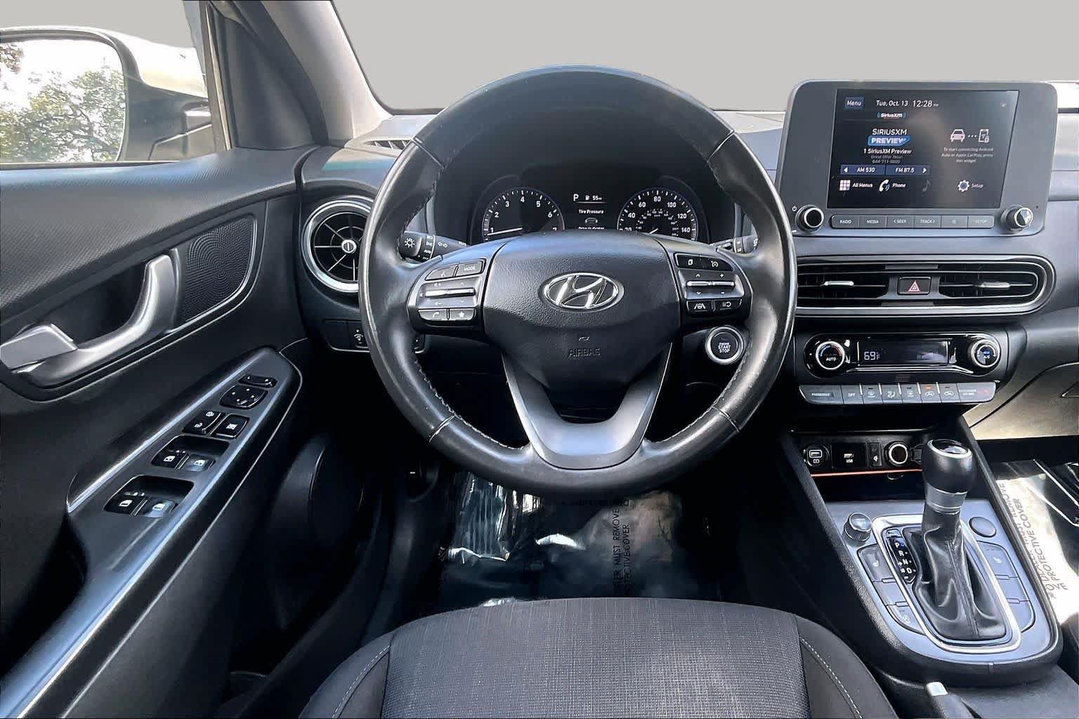 Used 2022 Hyundai Kona SEL w/ Convenience Package FWD image 6