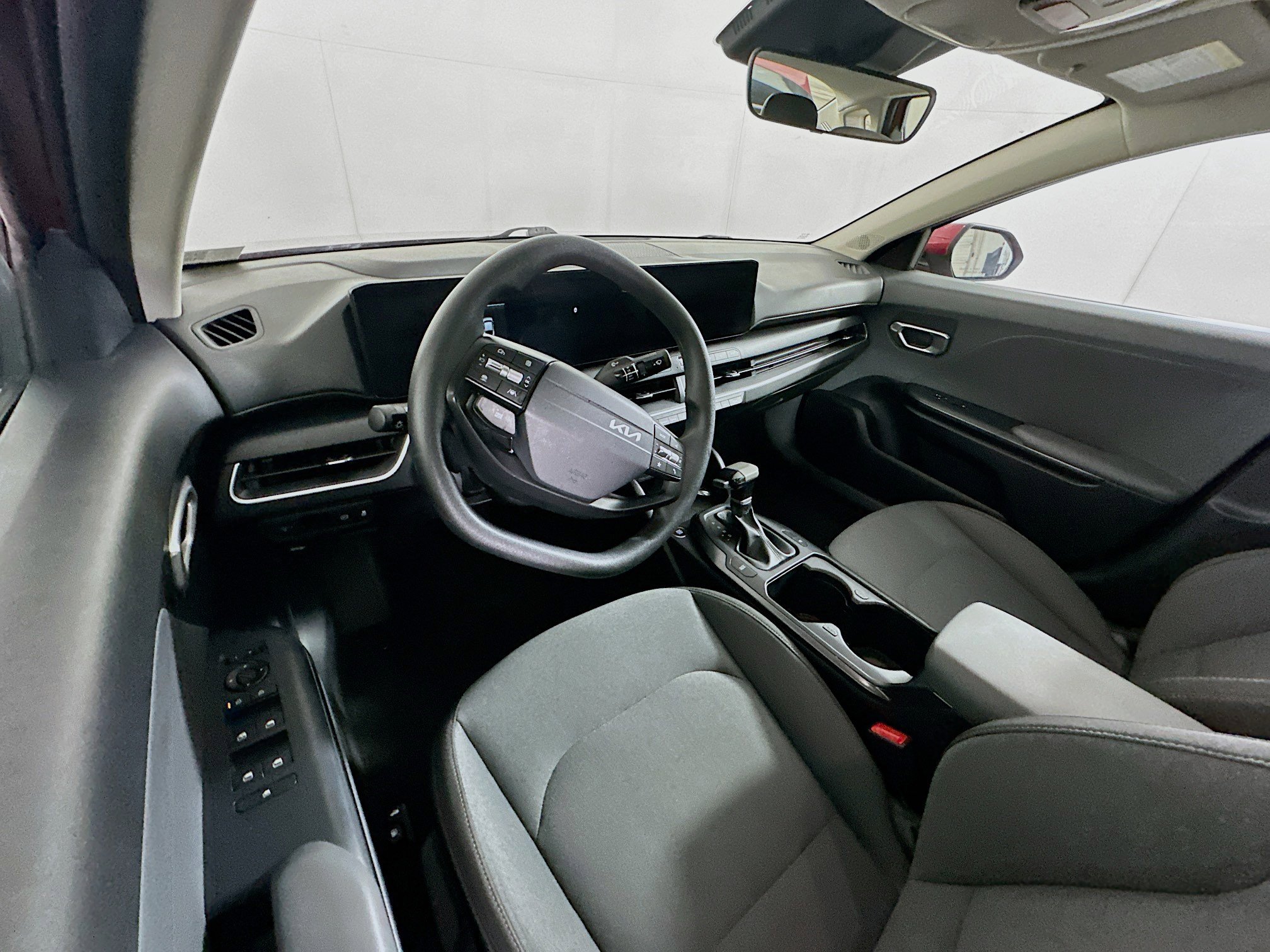 Used 2025 Kia K4 LXS FWD image 18