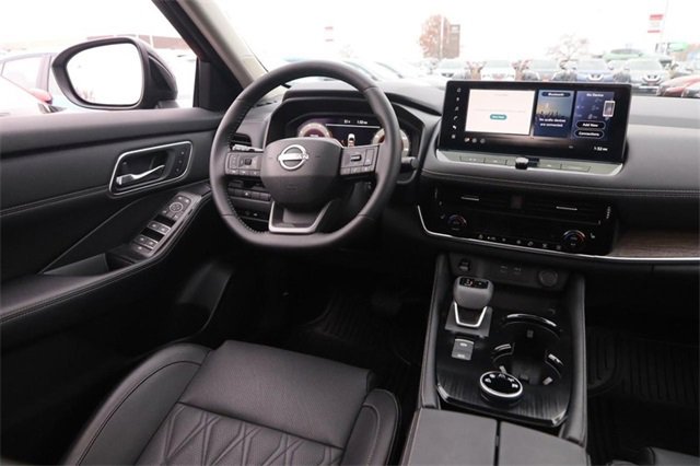 Certified 2025 Nissan Rogue Platinum image 13