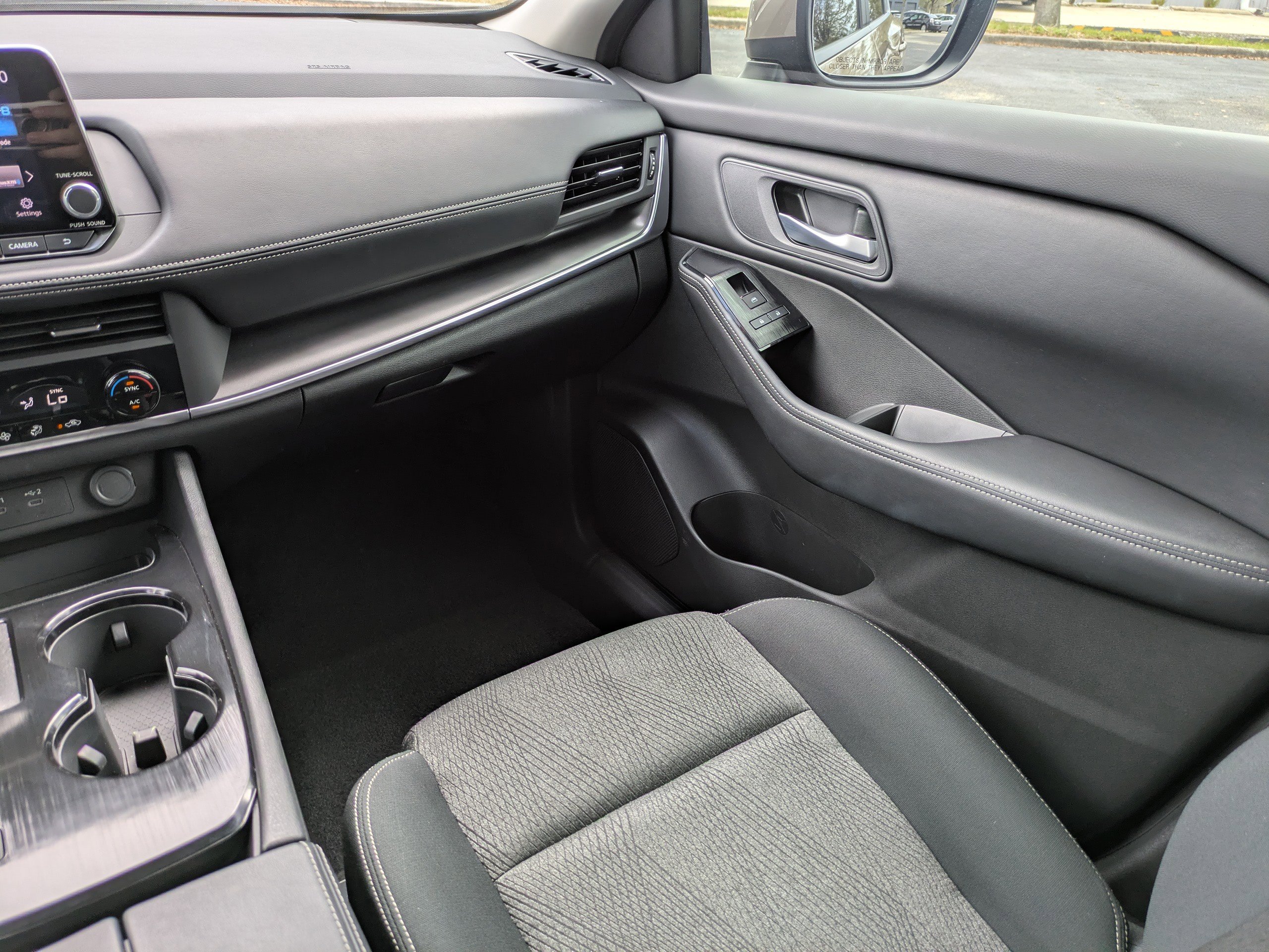 Certified 2024 Nissan Rogue SV image 18