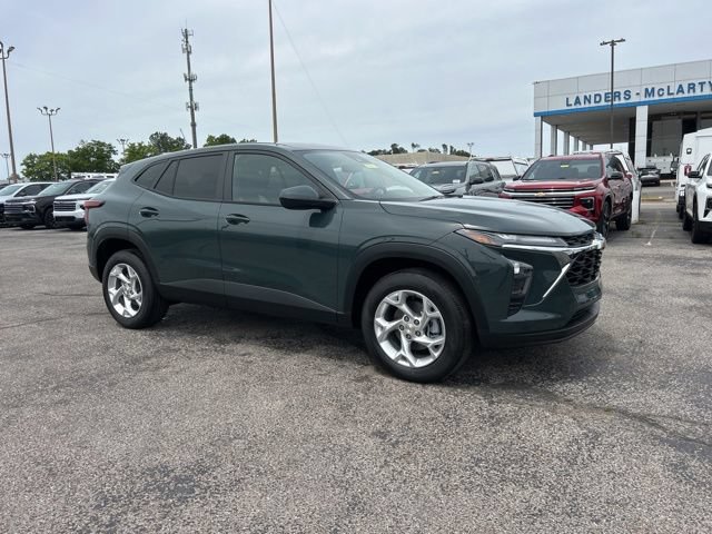 New 2026 Chevrolet Trax LS w/ LS Convenience Package FWD image 1