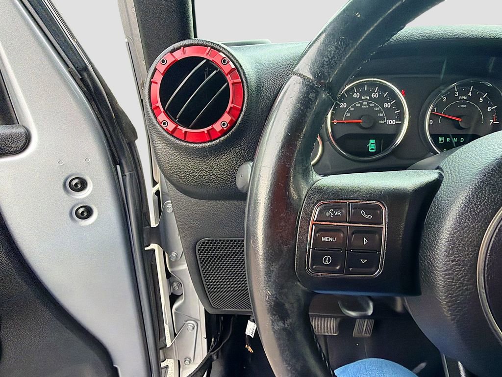 Used 2015 Jeep Wrangler Sport w/ Connectivity Group AWD/4WD image 10