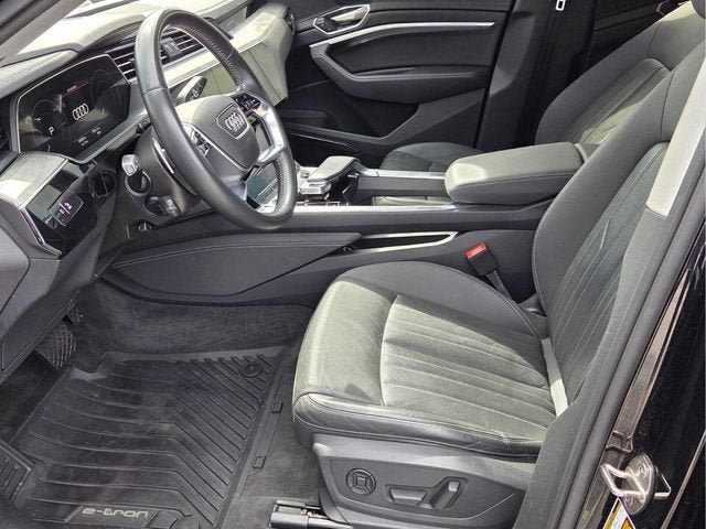 Used 2021 Audi e-tron Premium Plus w/ Premium Plus Package AWD/4WD image 10