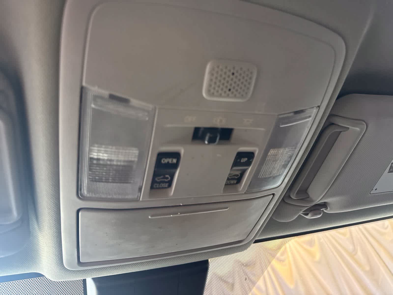 Used 2018 Toyota RAV4 XLE FWD image 25
