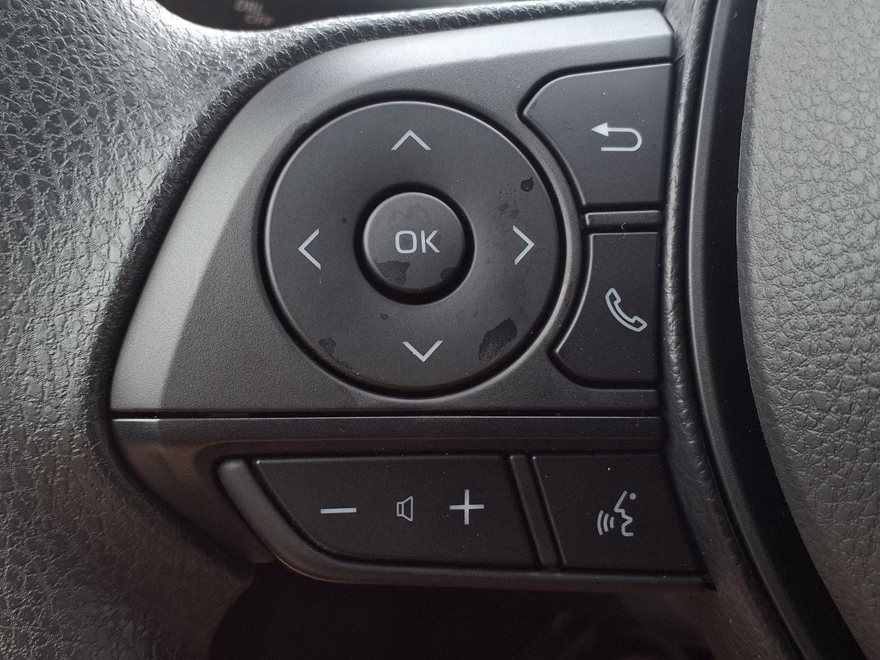 Used 2026 Toyota Corolla LE FWD image 24