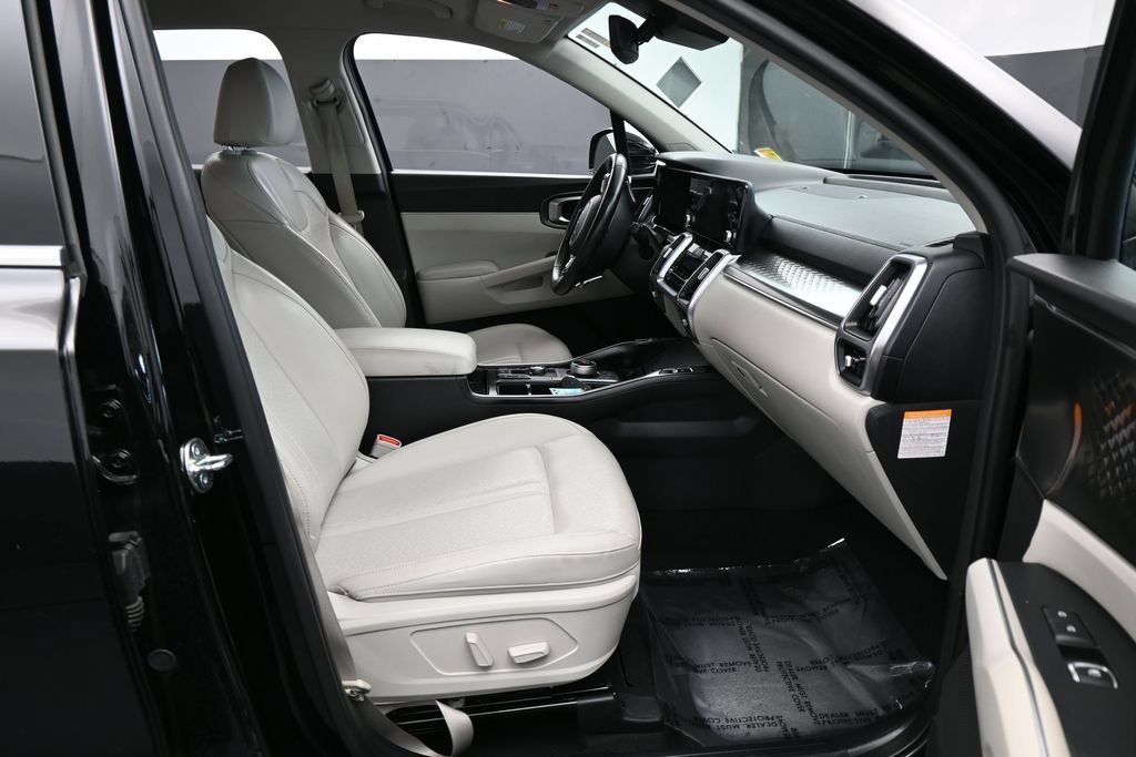Used 2023 Kia Sorento EX FWD image 44