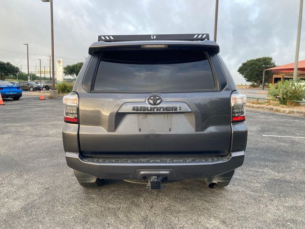 Used 2022 Toyota 4Runner SR5 Premium w/ Moonroof Package RWD image 5