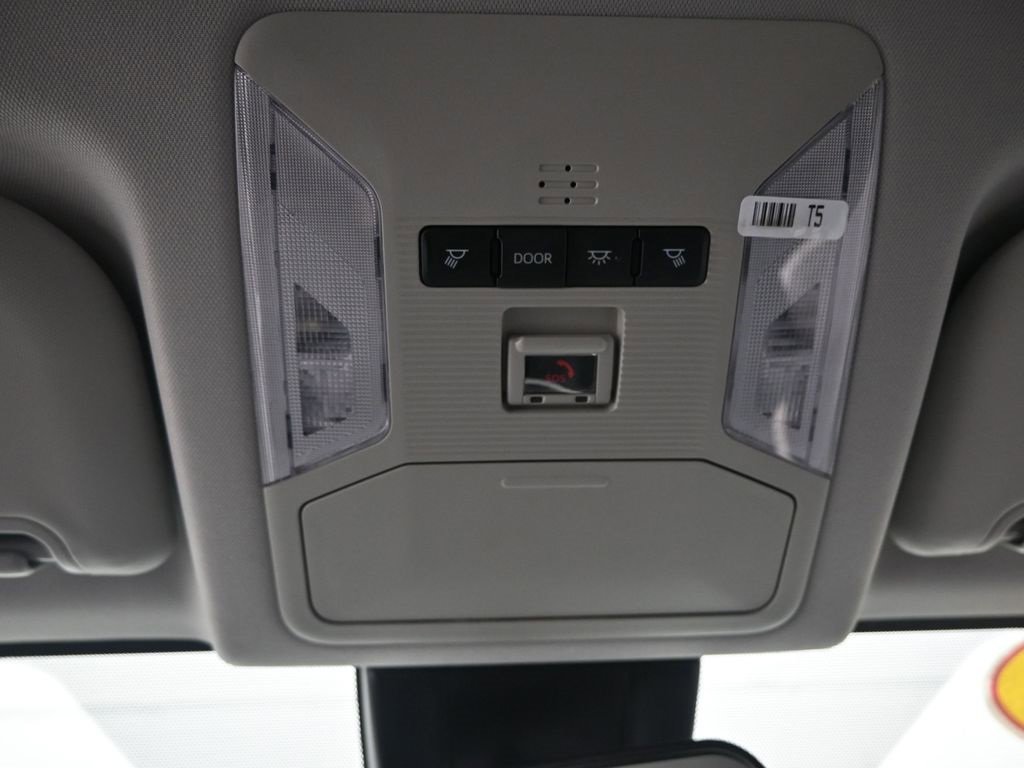 Used 2025 Toyota RAV4 LE image 40