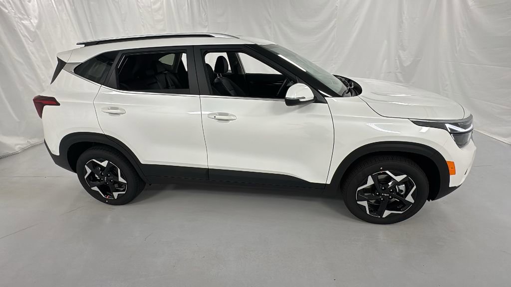 New 2026 Kia Seltos EX image 2