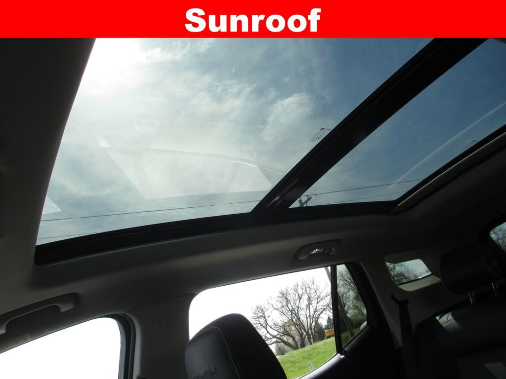 Used 2018 GMC Terrain Denali w/ Advanced Safety Package image 16