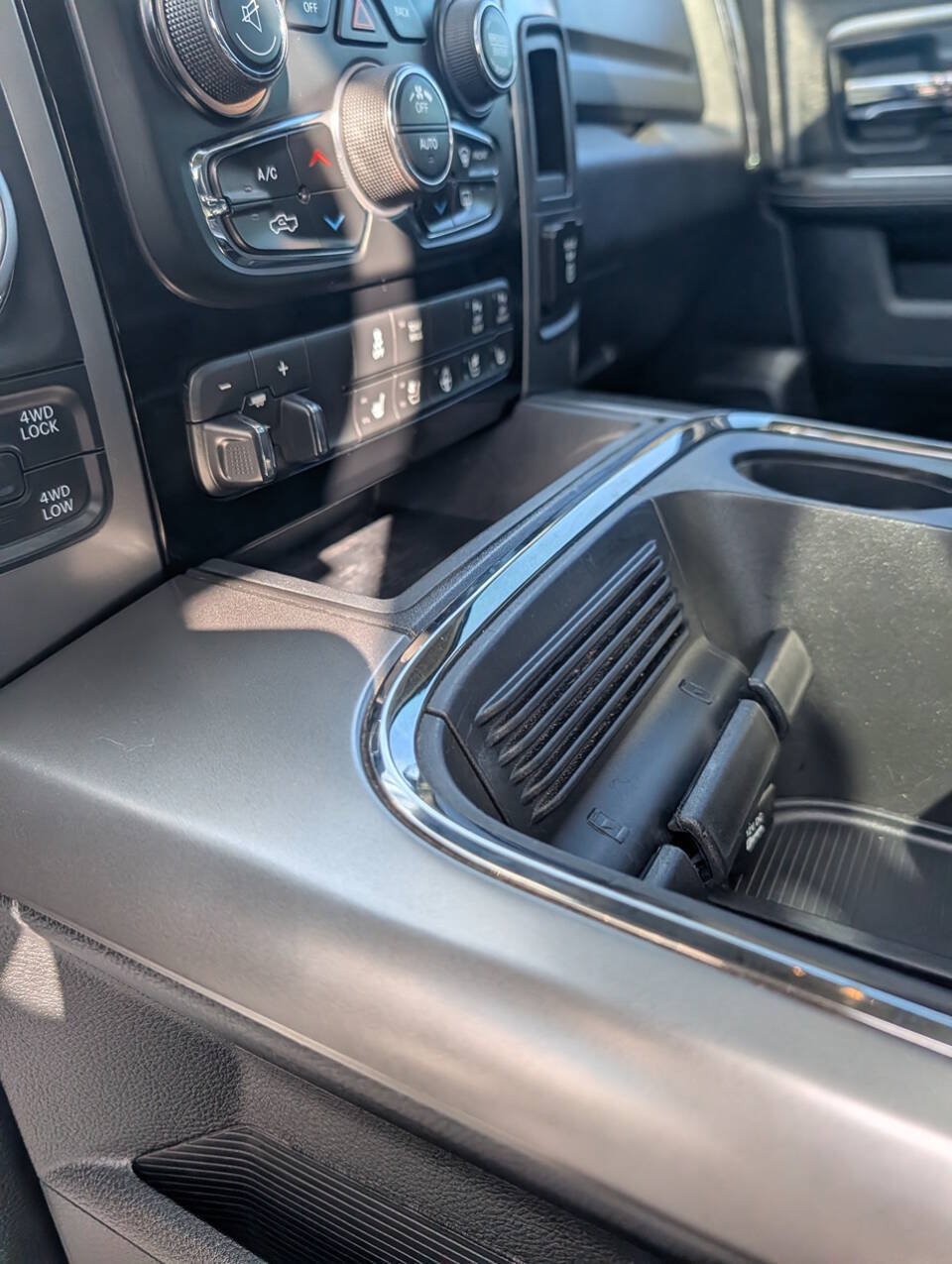 Used 2017 RAM 1500 Sport AWD/4WD image 18