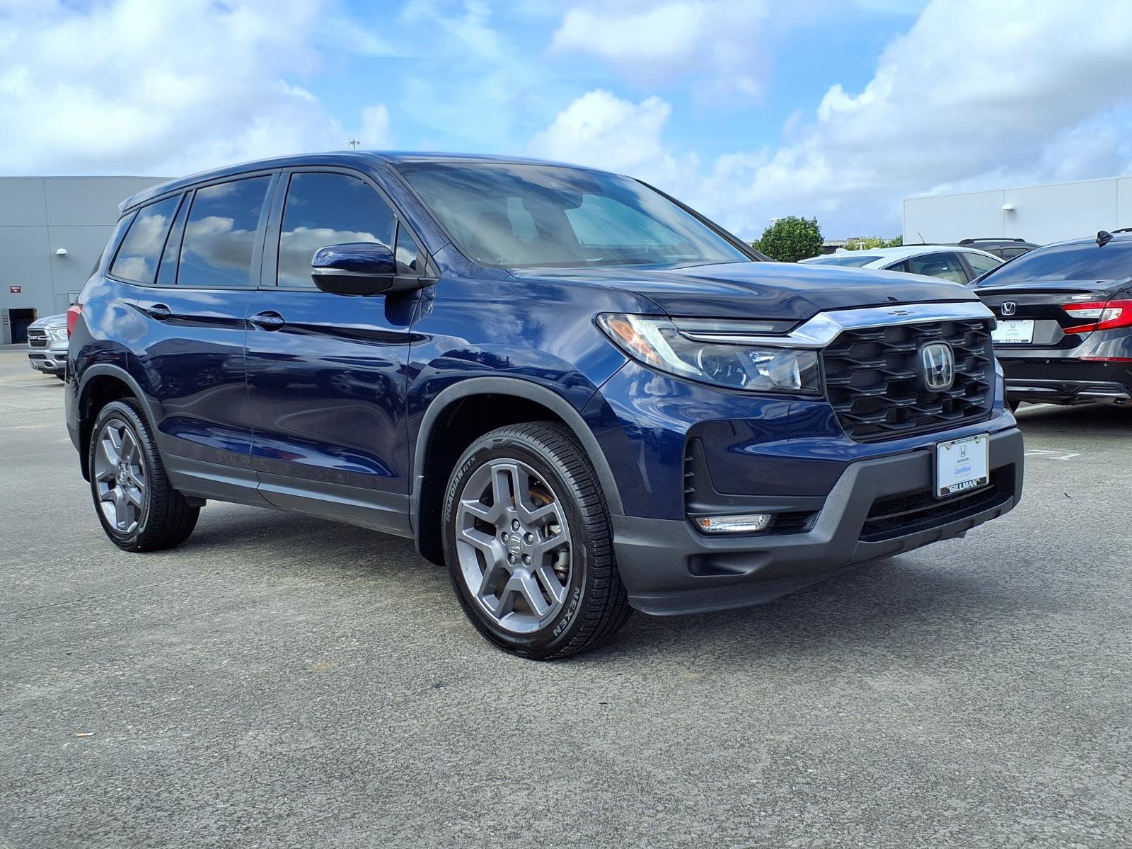 Used 2023 Honda Passport EX-L image 2