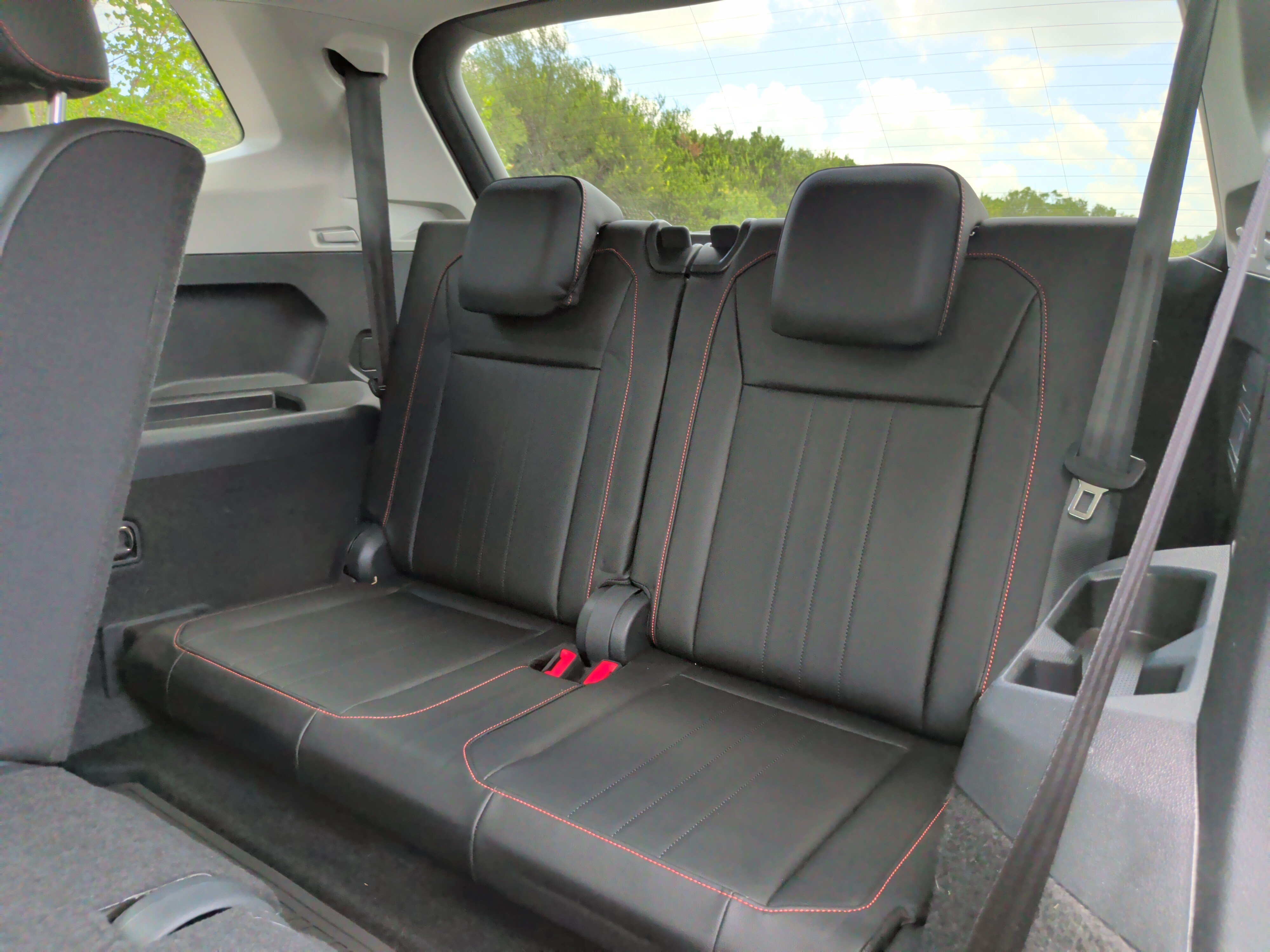 Used 2024 Volkswagen Tiguan Wolfsburg Edition FWD image 37