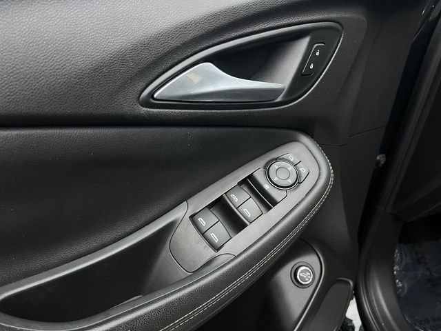 Used 2020 Buick Encore GX Select image 11