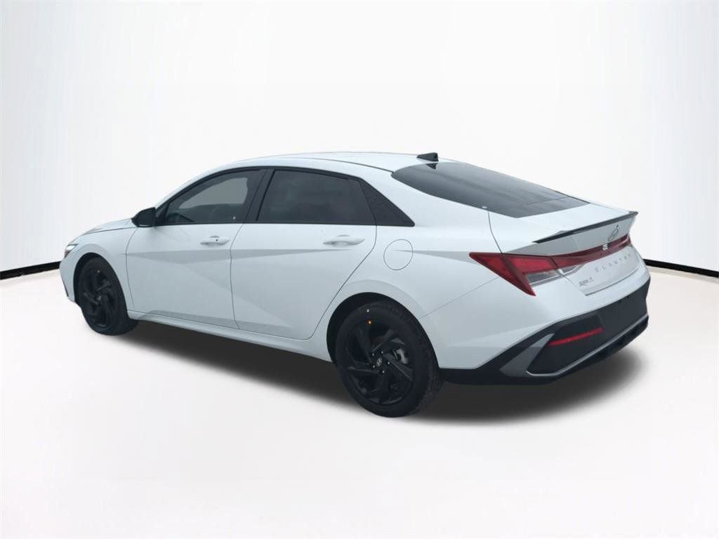 New 2026 Hyundai Elantra Sport image 7