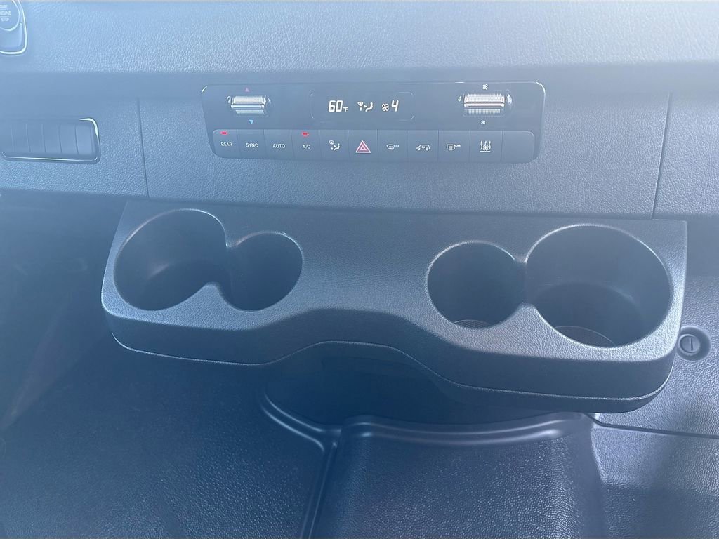 Used 2024 Mercedes-Benz Sprinter 2500 image 27