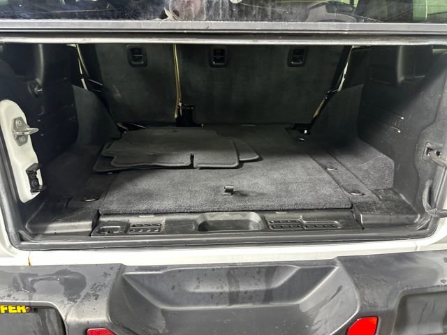 Used 2020 Jeep Wrangler Unlimited Sahara image 26