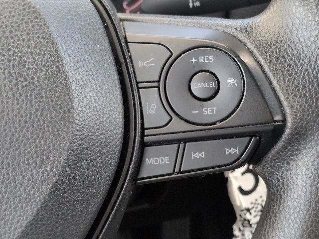 Used 2025 Toyota RAV4 LE AWD/4WD image 27
