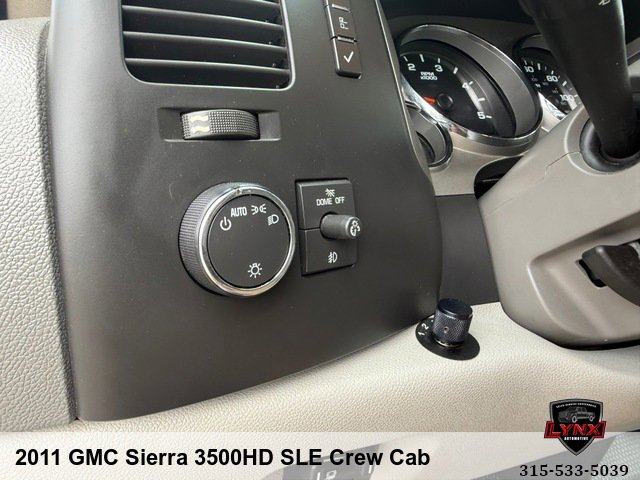 Used 2011 GMC Sierra 3500 SLE w/ SLE Preferred Package AWD/4WD image 17