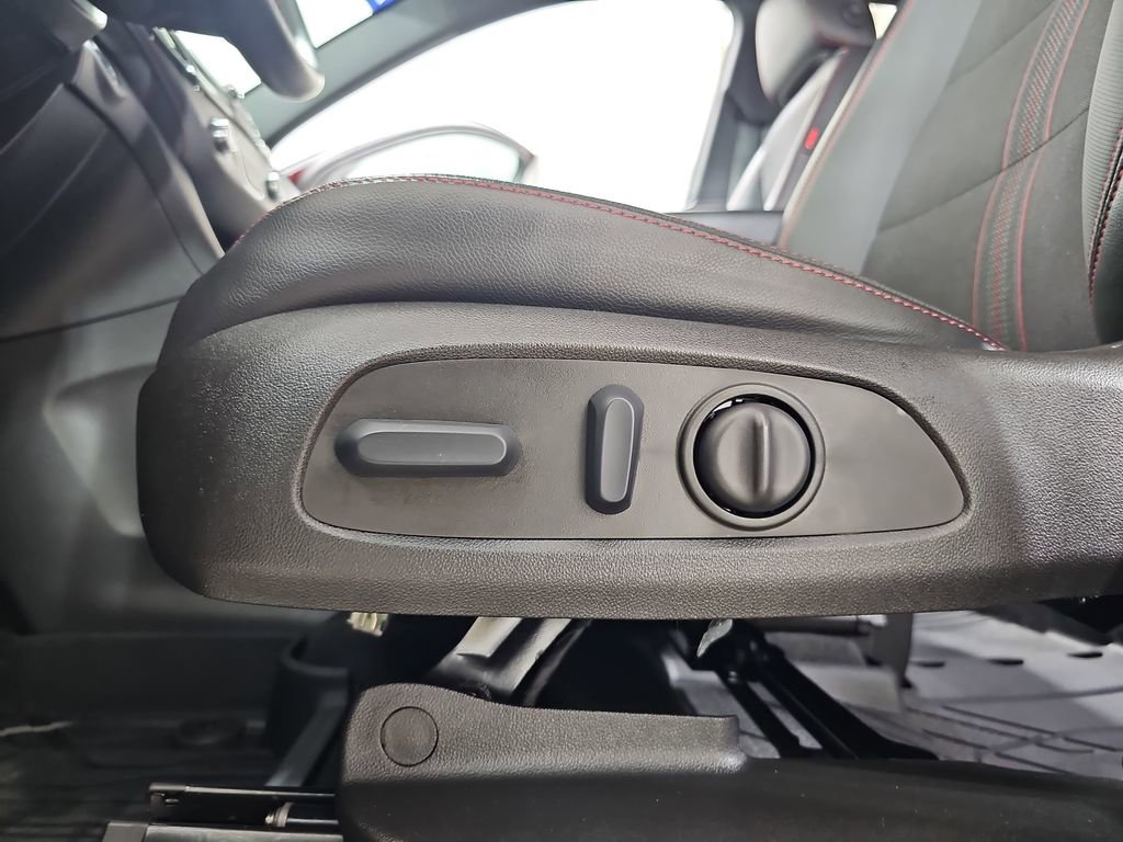 Certified 2023 Chevrolet Equinox RS image 34