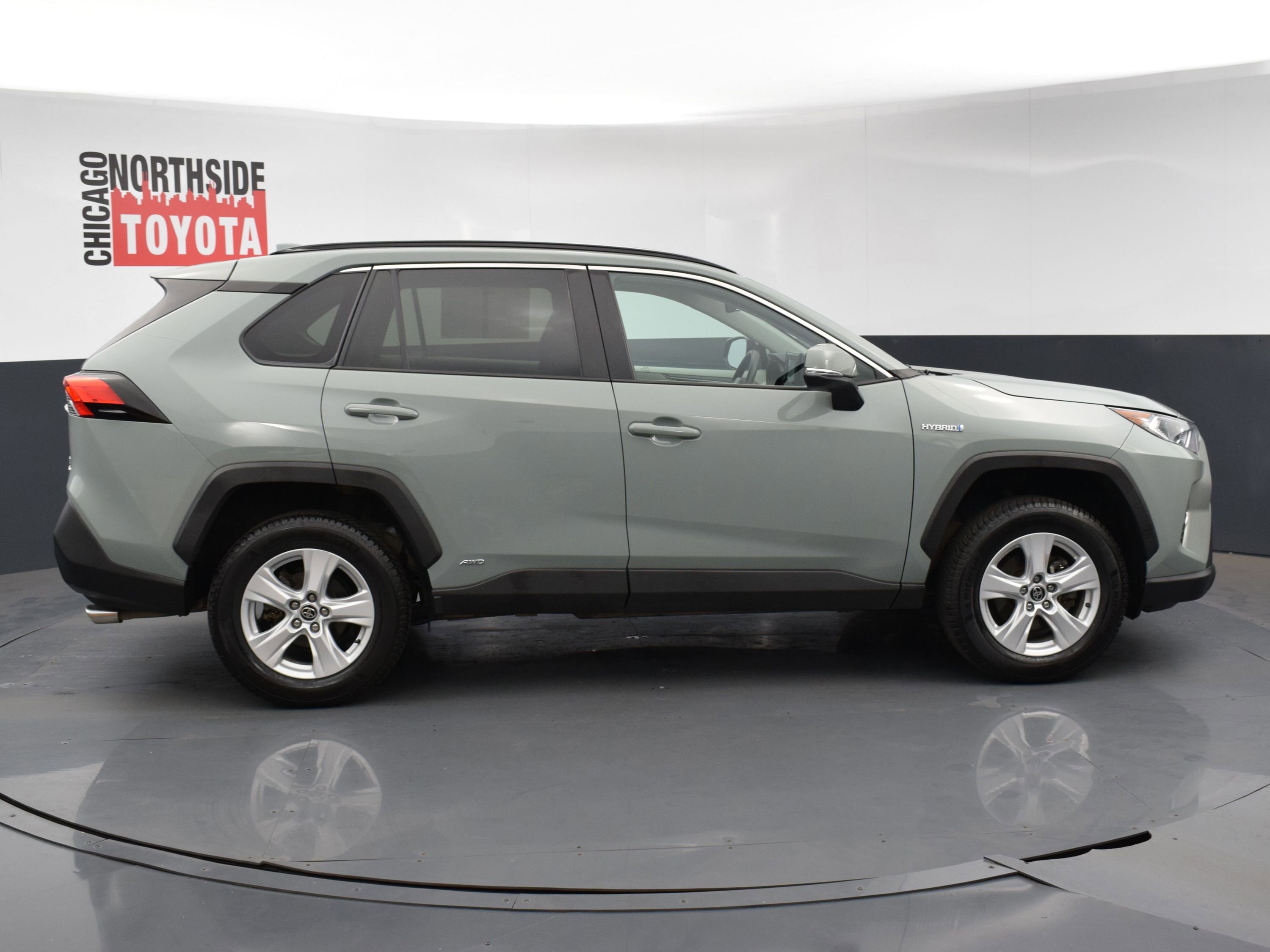 Used 2021 Toyota RAV4 XLE image 5