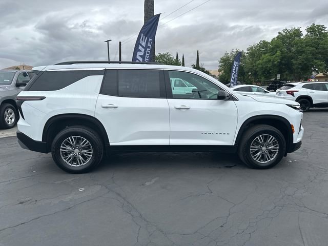 Used 2025 Chevrolet Traverse LT AWD/4WD image 9