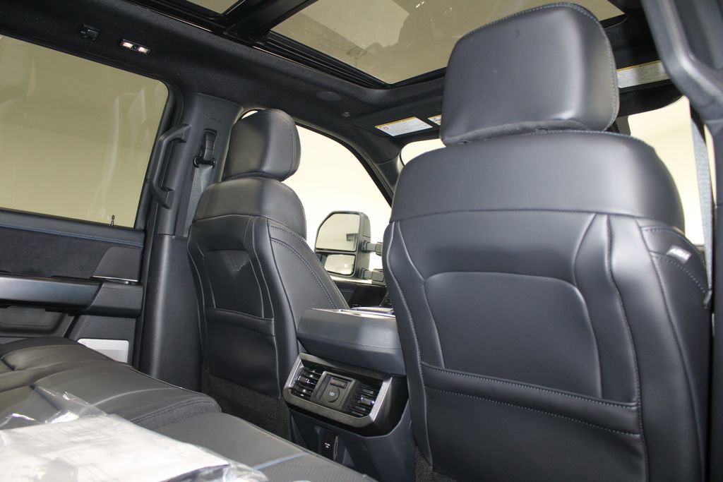 New 2026 Ford F350 4x4 Crew Cab DRW Super Duty image 35
