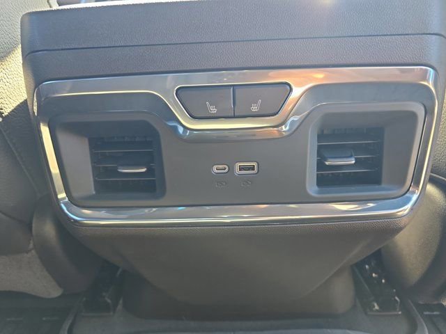 Used 2022 GMC Sierra 1500 Denali w/ Technology Package AWD/4WD image 23