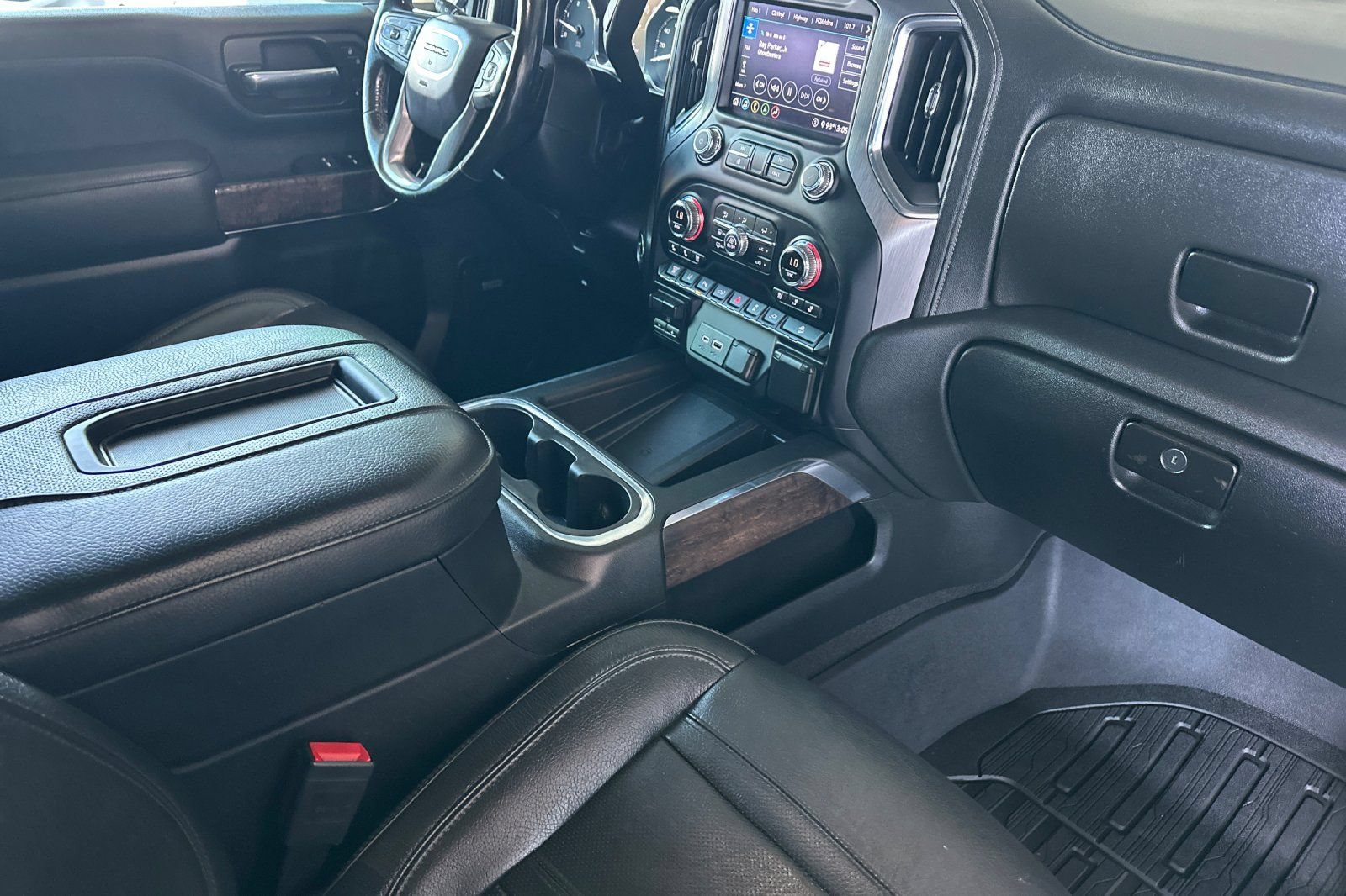 Used 2020 GMC Sierra 2500 Denali w/ Denali Ultimate Package AWD/4WD image 12