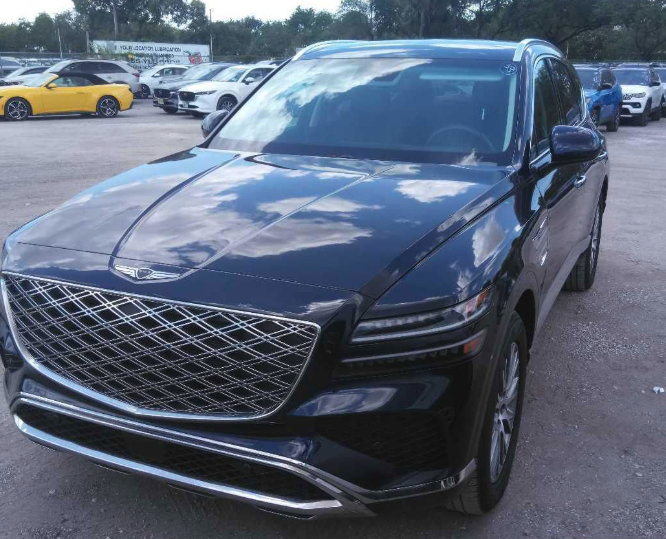 Certified 2025 Genesis GV80 2.5T Standard AWD/4WD image 2