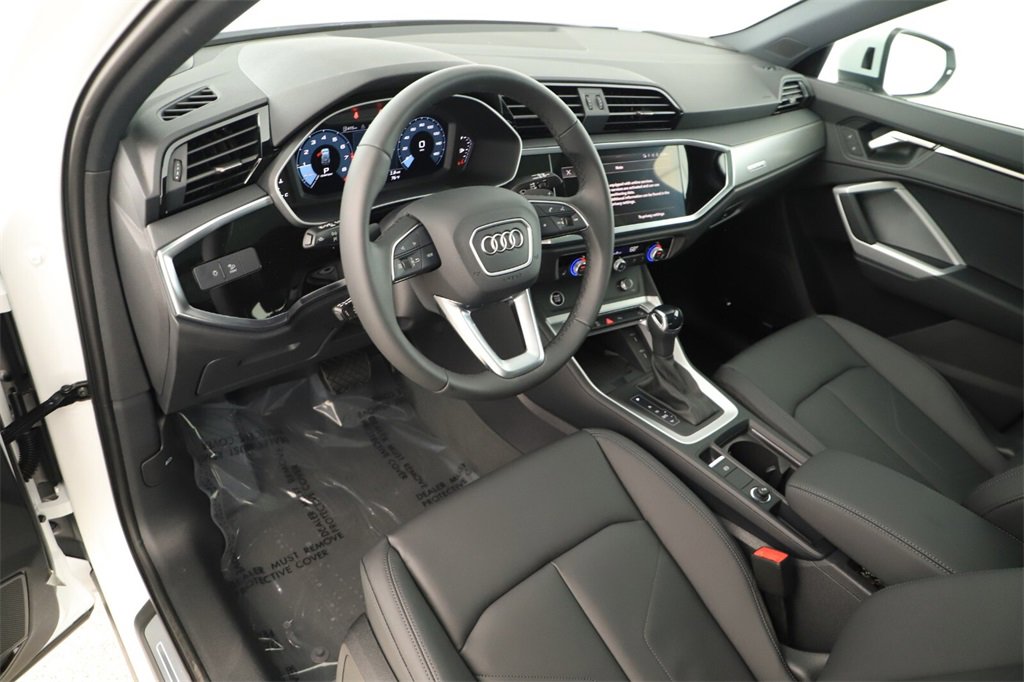 New 2025 Audi Q3 2.0T Premium image 15
