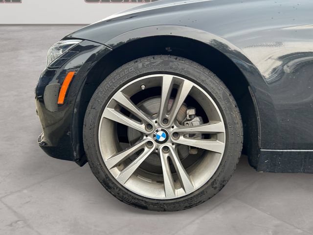 Used 2018 BMW 330i xDrive Sedan AWD/4WD image 14