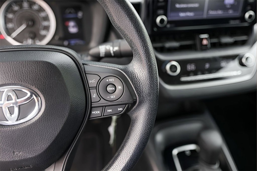 Used 2022 Toyota Corolla LE image 16