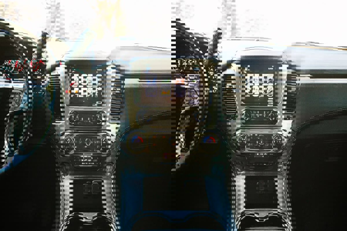 Used 2020 Chevrolet Suburban LT w/ Max Trailering Package image 26