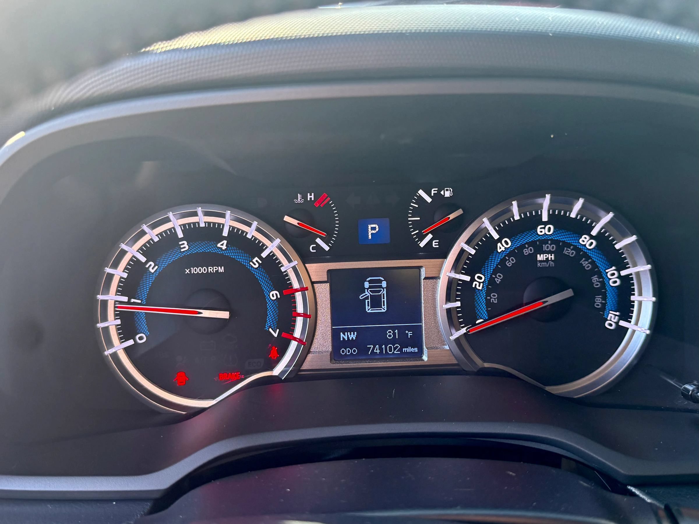 Used 2019 Toyota 4Runner SR5 AWD/4WD image 17