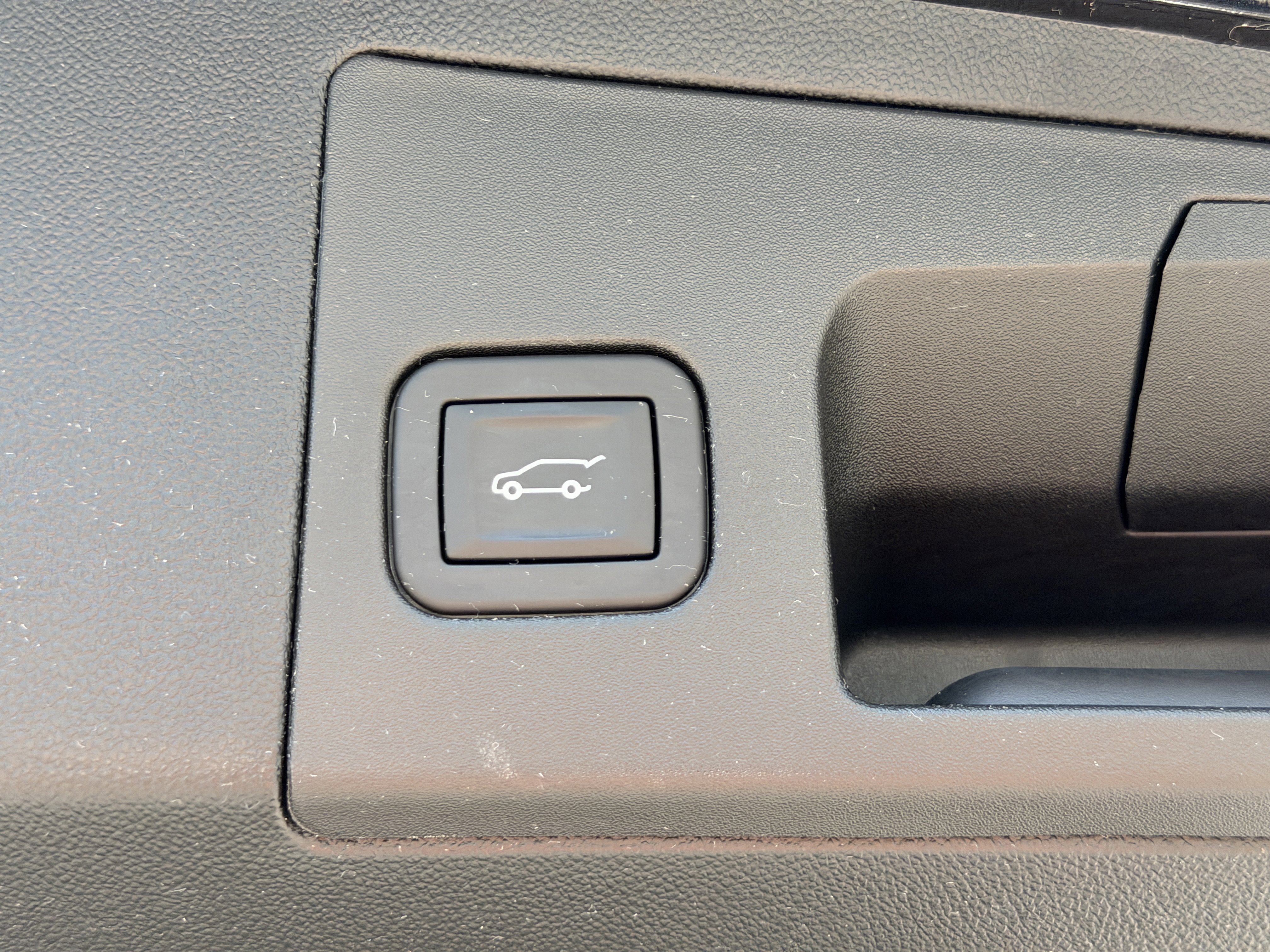 Certified 2025 Cadillac XT5 Premium Luxury AWD/4WD image 11