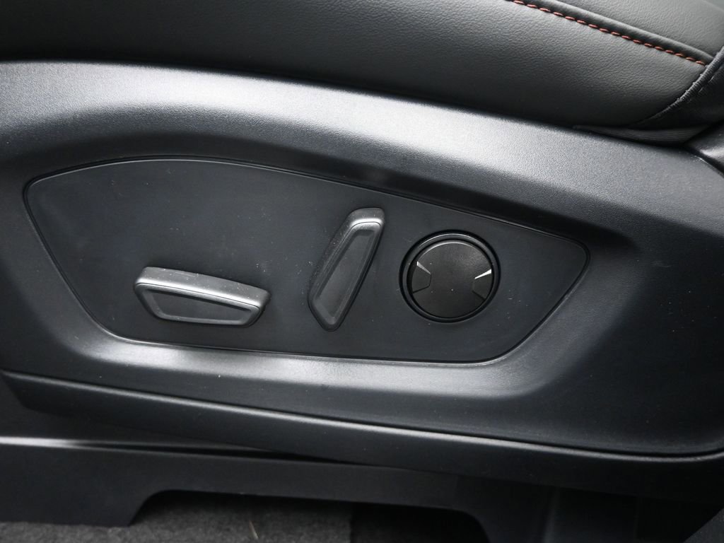 New 2025 Ford Explorer Active w/ Active Comfort Package image 9