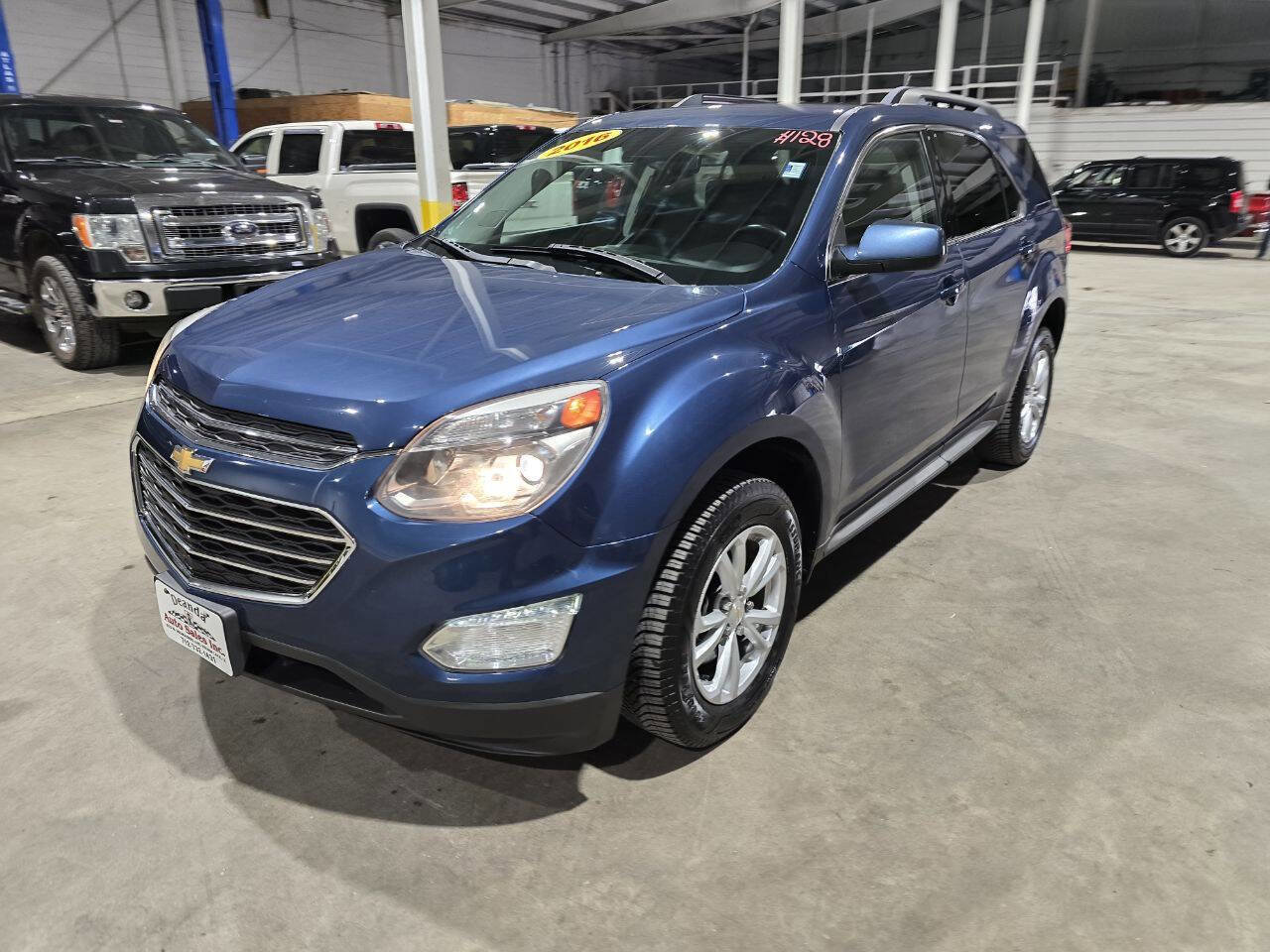 Used 2016 Chevrolet Equinox LT w/ Convenience Package image 2