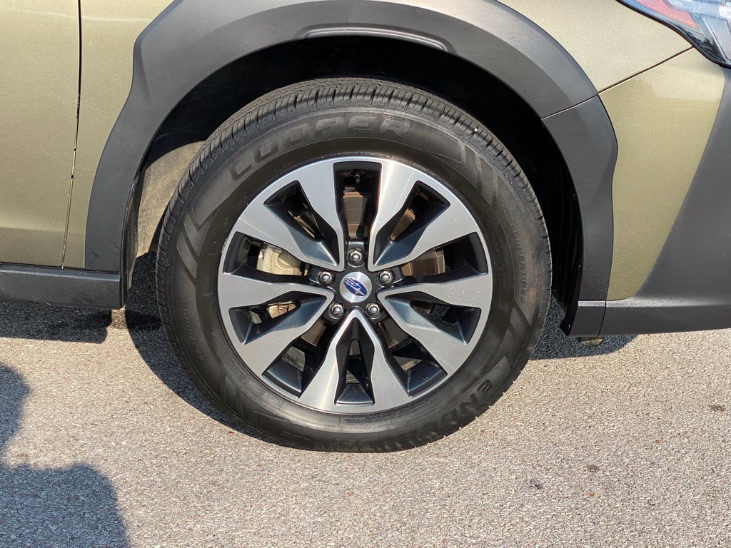 Used 2024 Subaru Outback Touring AWD/4WD image 32
