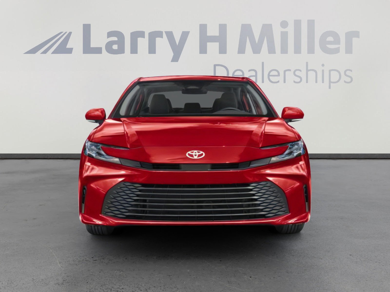 Used 2025 Toyota Camry LE FWD image 4