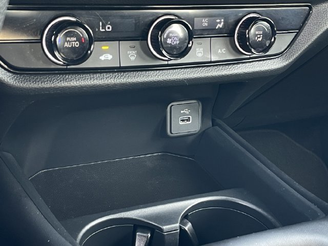 Certified 2025 Honda HR-V LX image 17