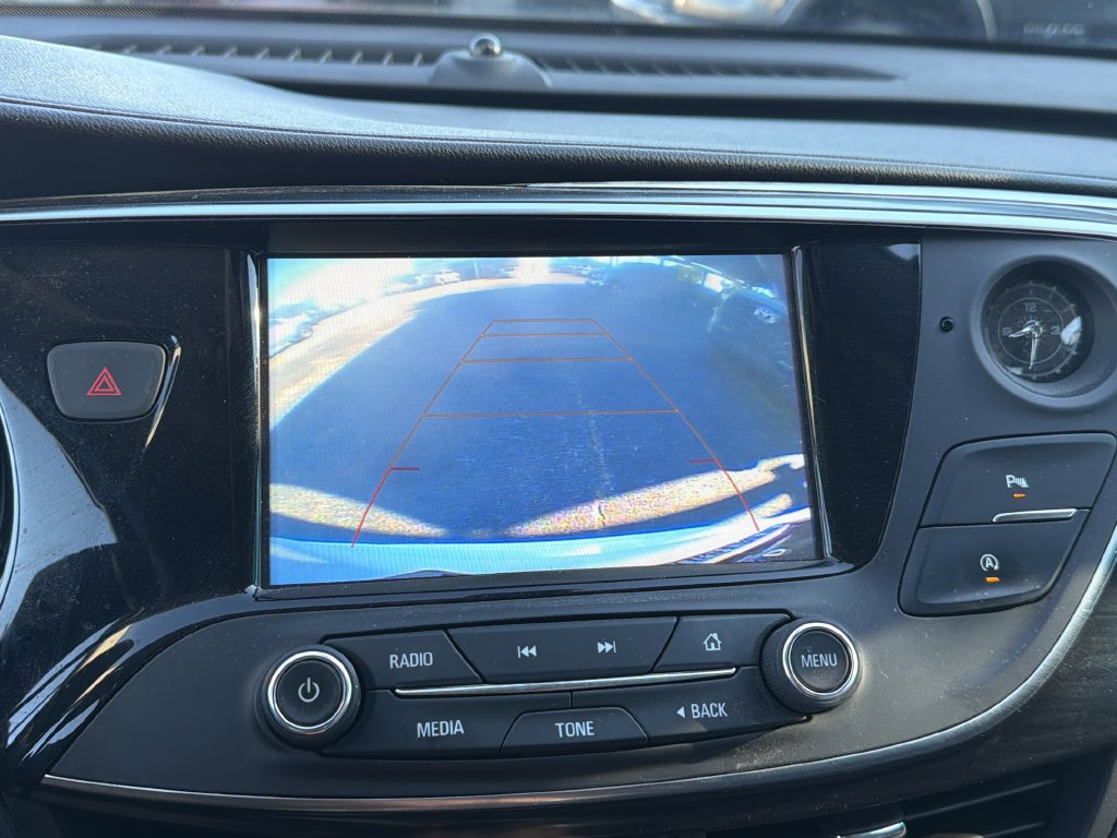Used 2020 Buick Envision Essence FWD image 29