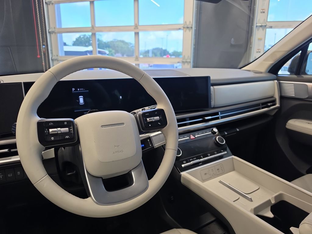 Used 2024 Hyundai Santa Fe SEL FWD image 18