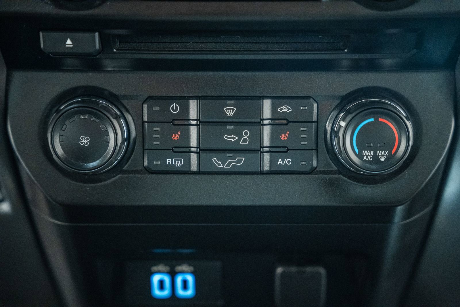 Used 2018 Ford F150 XLT w/ Equipment Group 302A Luxury AWD/4WD image 24