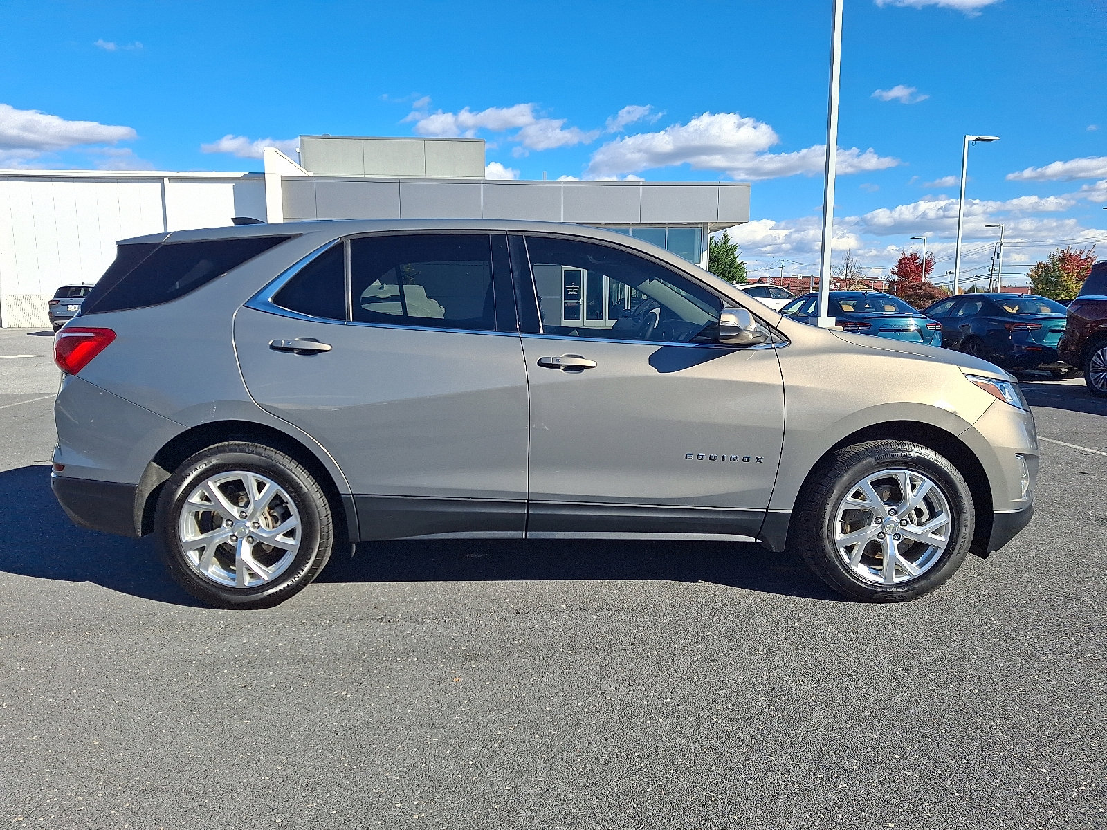 Used 2018 Chevrolet Equinox LT image 7