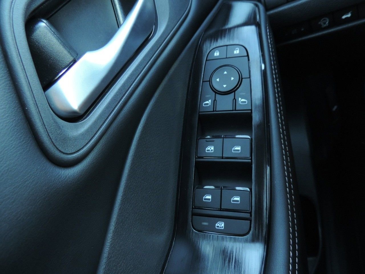 New 2026 Nissan Rogue SV w/ Cold Weather Package image 22