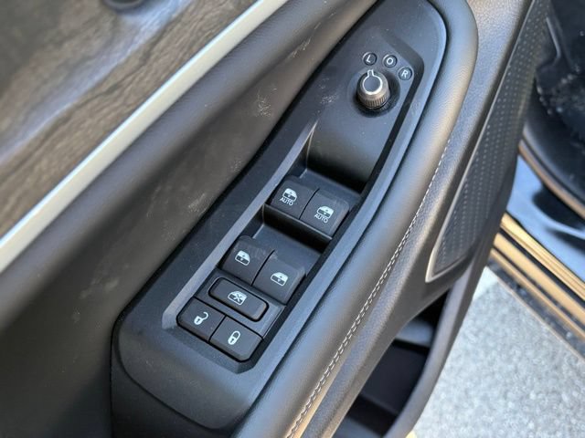 New 2026 Jeep Grand Cherokee Limited w/ Limited Altitude Package AWD/4WD image 13