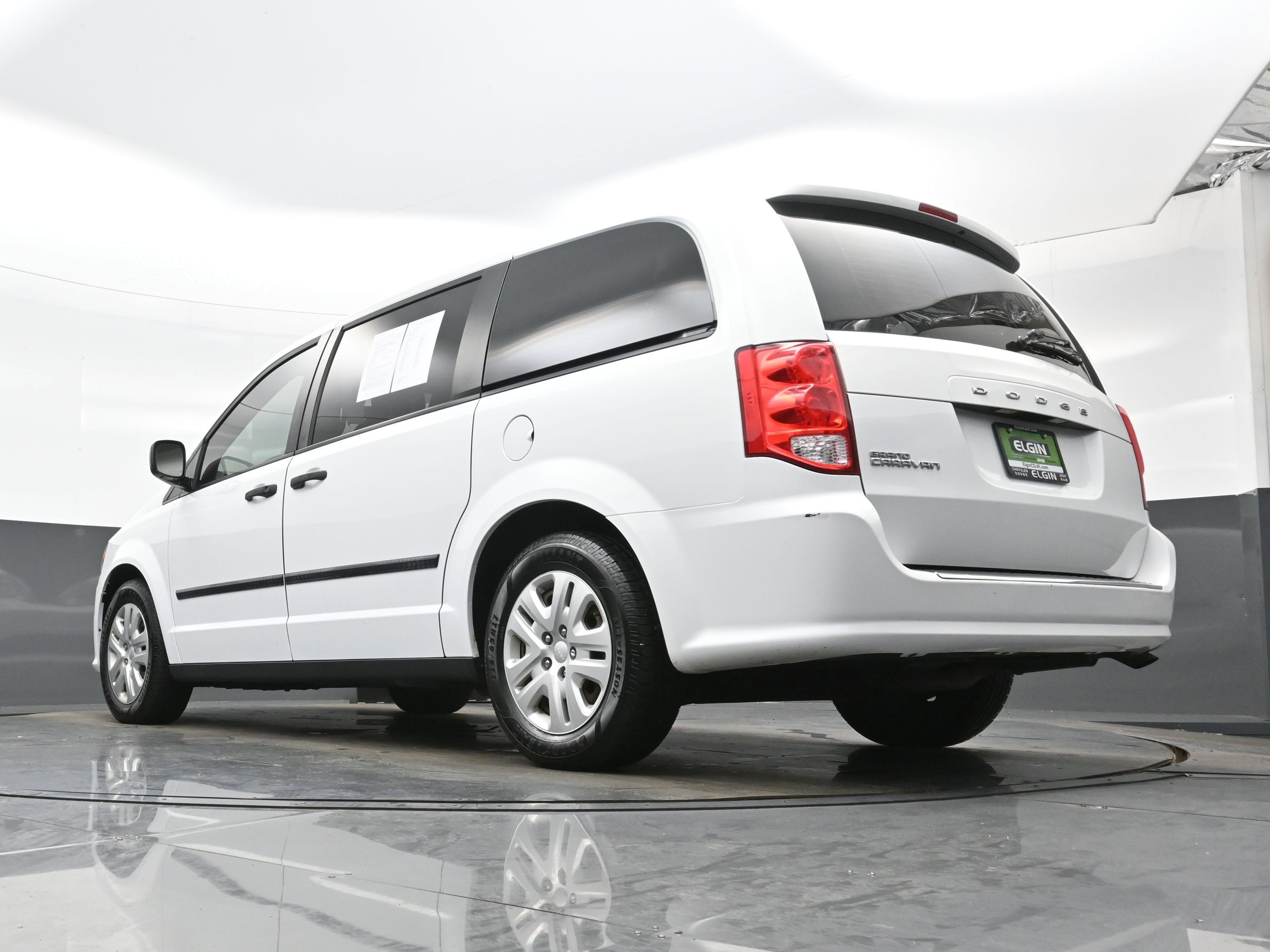 Used 2016 Dodge Grand Caravan American Value Package image 25