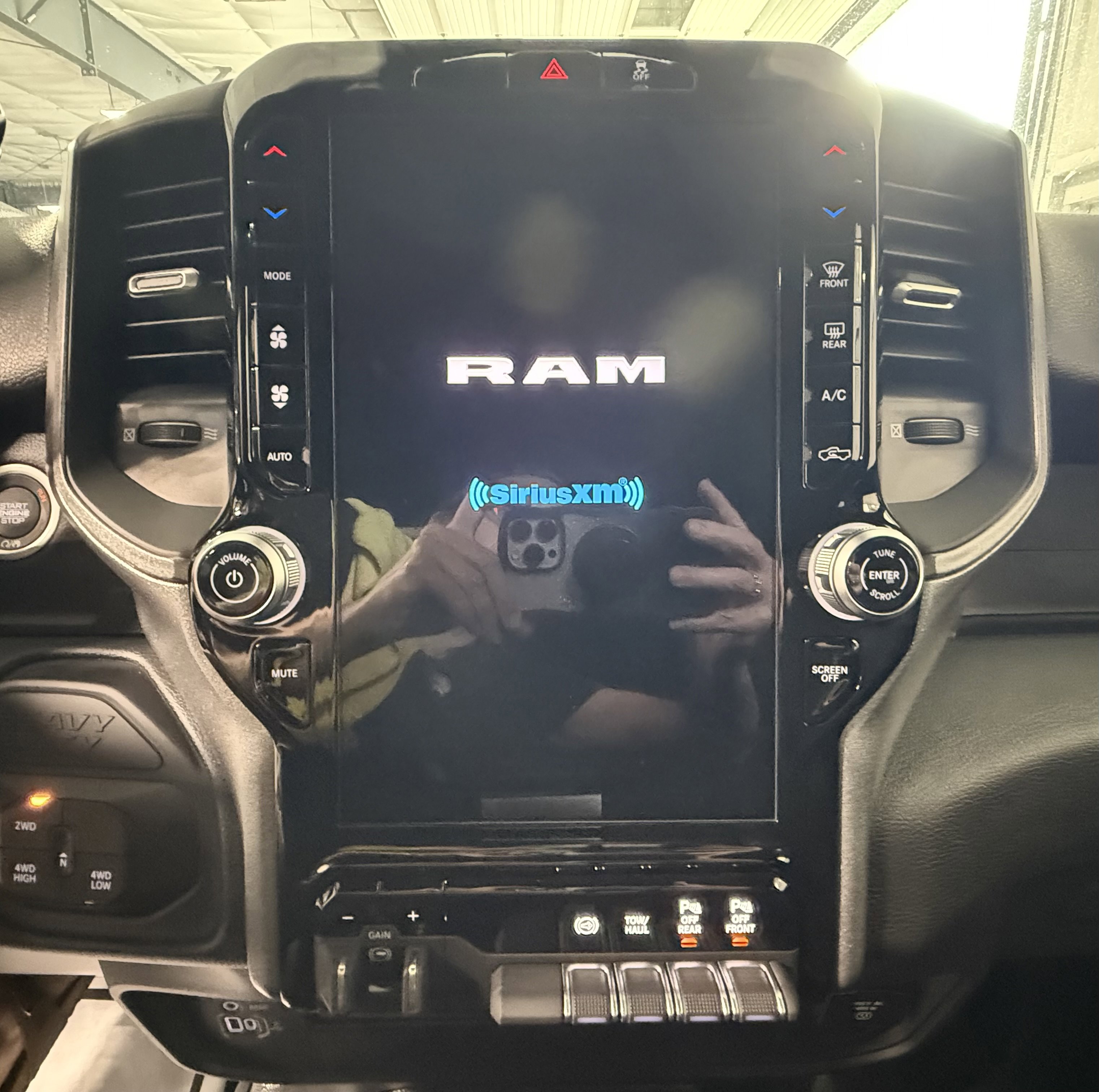 New 2026 RAM 2500 Tradesman AWD/4WD image 25