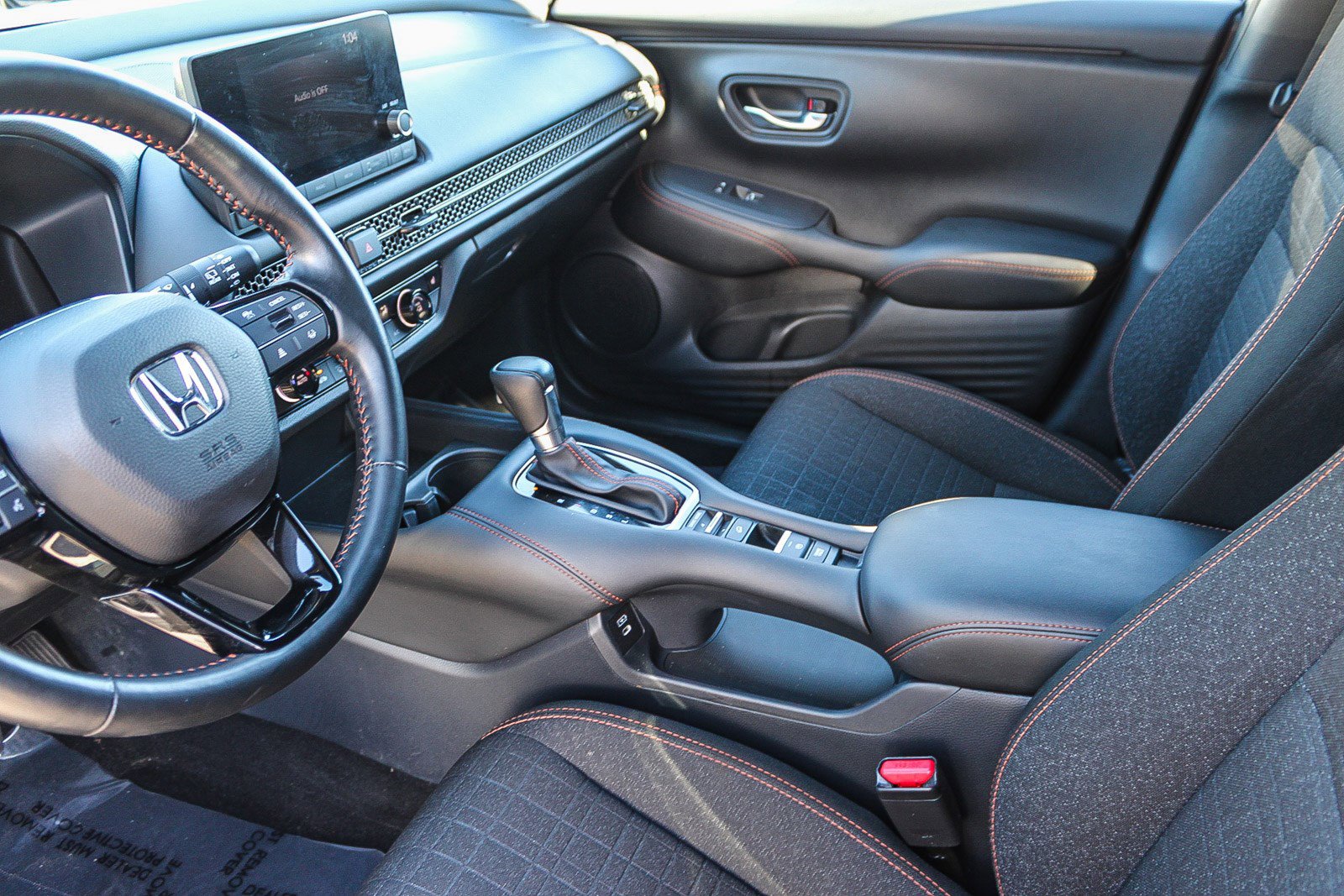 Certified 2025 Honda HR-V Sport image 18